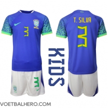 Brazilië Thiago Silva #3 Uit tenue Kids WK 2022 Korte Mouwen (+ broek)