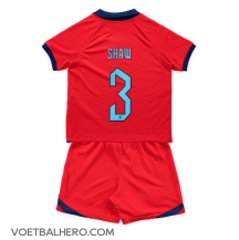 Engeland Luke Shaw #3 Uit tenue Kids WK 2022 Korte Mouwen (+ broek)