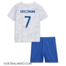 Frankrijk Antoine Griezmann #7 Uit tenue Kids WK 2022 Korte Mouwen (+ broek)