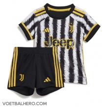 Juventus Thuis tenue Kids 2023-24 Korte Mouwen (+ broek)