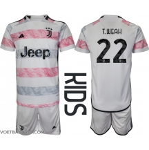 Juventus Timothy Weah #22 Uit tenue Kids 2023-24 Korte Mouwen (+ broek)