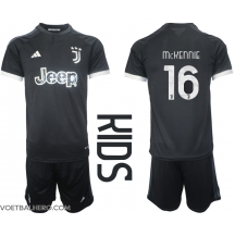 Juventus Weston McKennie #16 Derde tenue Kids 2023-24 Korte Mouwen (+ broek)