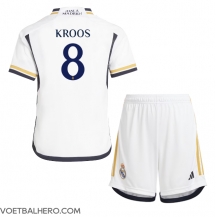 Real Madrid Toni Kroos #8 Thuis tenue Kids 2023-24 Korte Mouwen (+ broek)